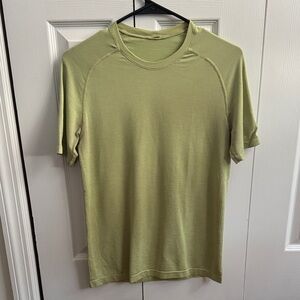 lululemon athletica Olive Short Sleeve Tee